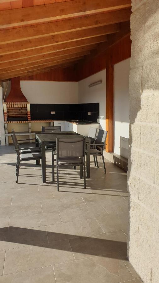 Casa Con Piscina Y Barbacoa Freixido Exterior foto