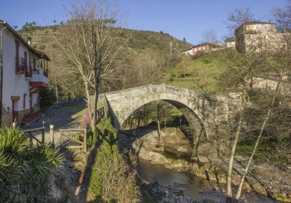Casa Con Piscina Y Barbacoa Freixido Exterior foto